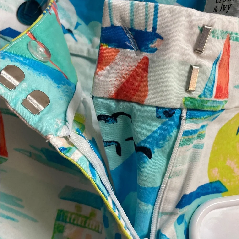 Set of Two Sailboat and Cream Shorts Crown&Ivy/Cynthia Rowley - Picture 4 of 10